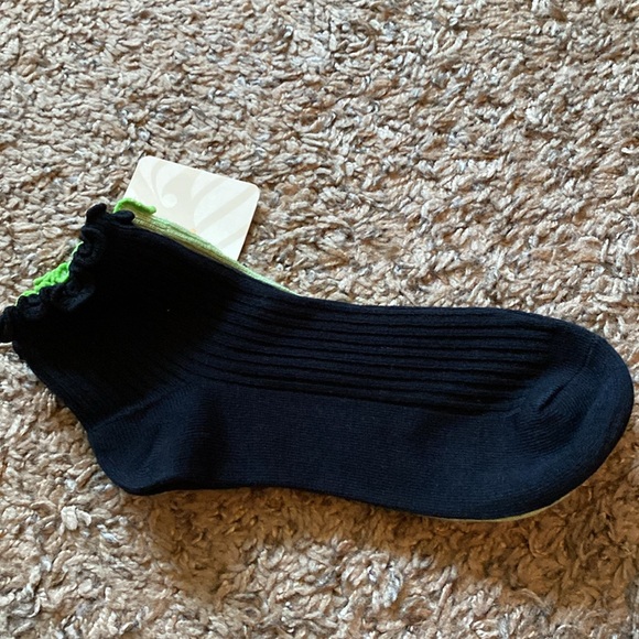 Women’s Fabletics Socks - Picture 2 of 3